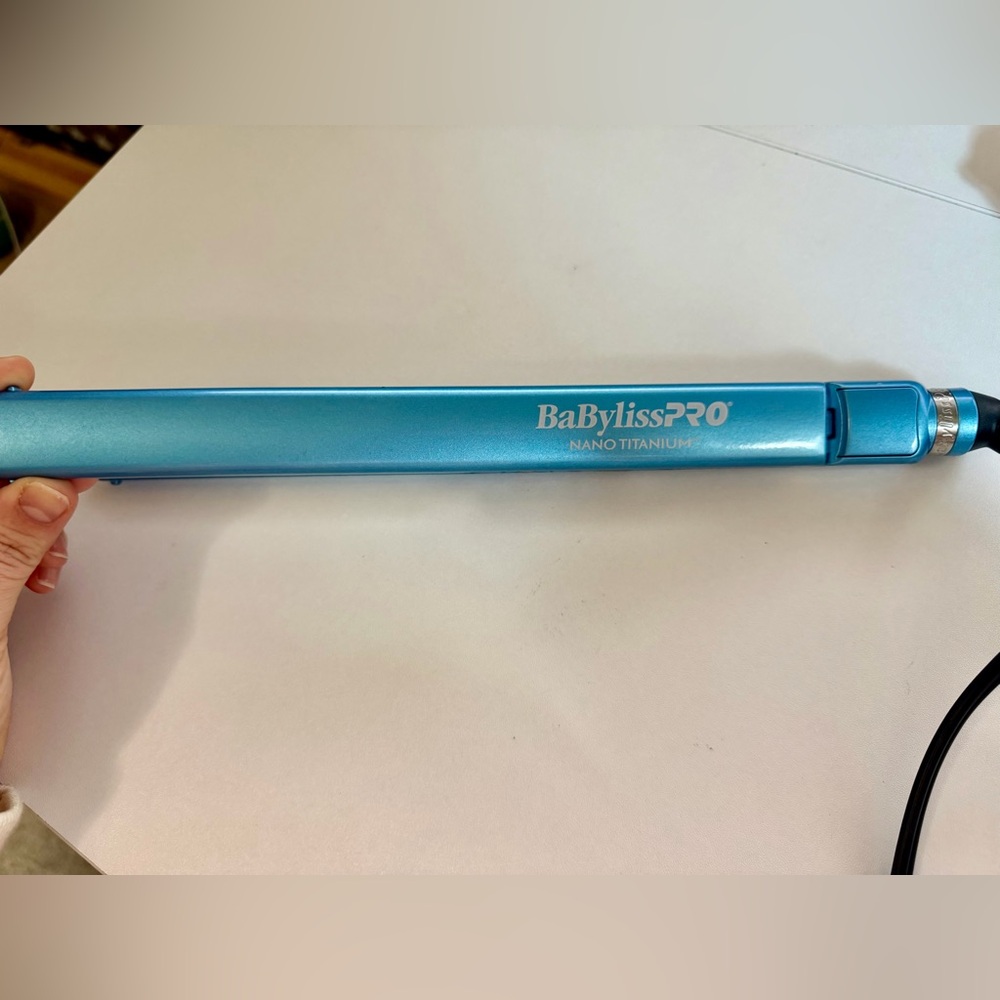BaBylissPRO Nano Titanium Blue Hair Straightener